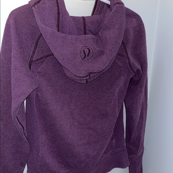 lulu zip up - Picture 2 of 2